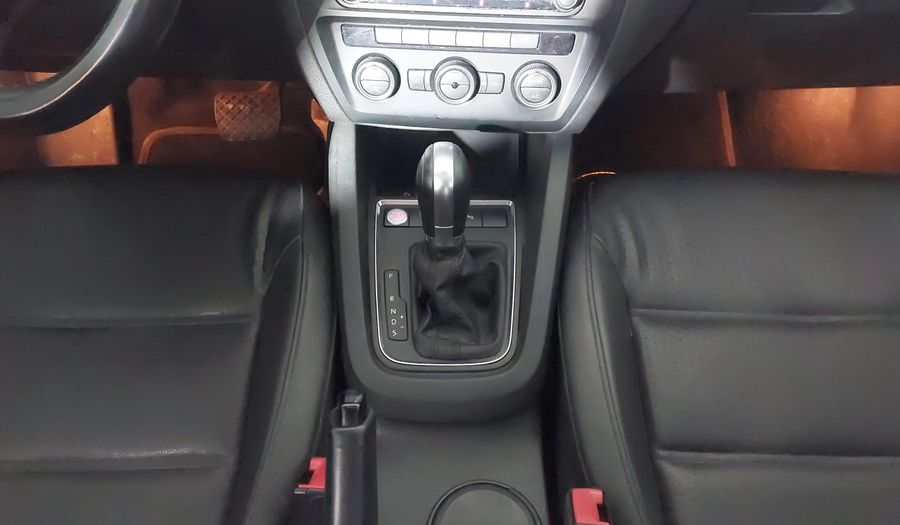 Volkswagen Jetta TSI COMFORTLINE Sedan 2017