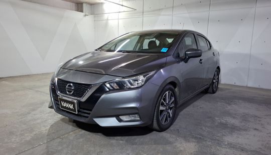 Nissan • Versa