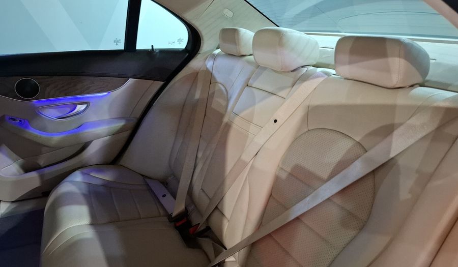 Mercedes Benz Clase C 2.0 200 EXCLUSIVE AUTO Sedan 2020