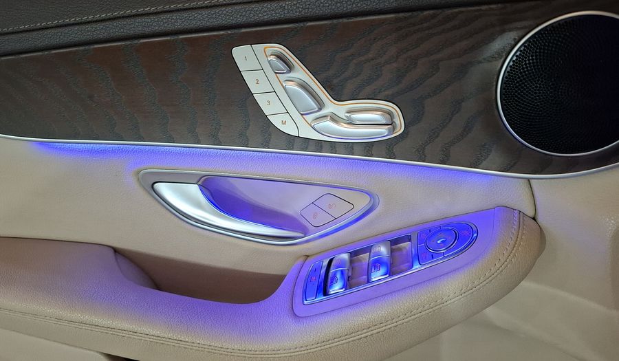 Mercedes Benz Clase C 2.0 200 EXCLUSIVE AUTO Sedan 2020