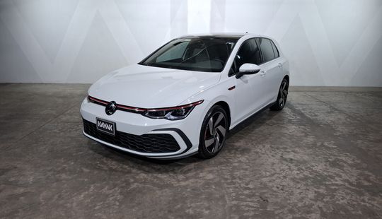 Volkswagen • Golf