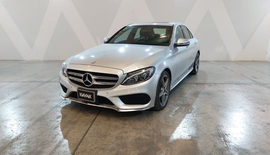 Mercedes Benz • Clase C