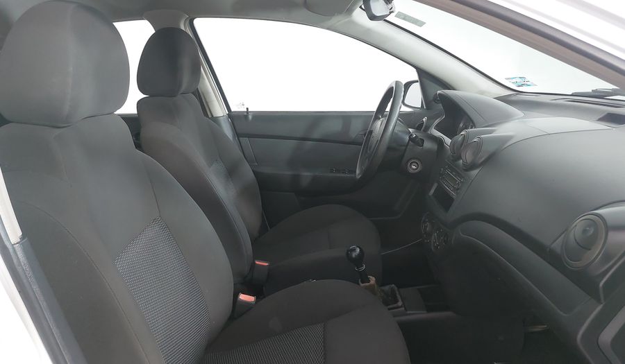 Chevrolet Aveo 1.6 MT B Sedan 2015