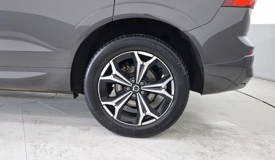 Volvo Xc60 2.0 B5 MHEV MOMENTUM AUTO AWD Suv 2022