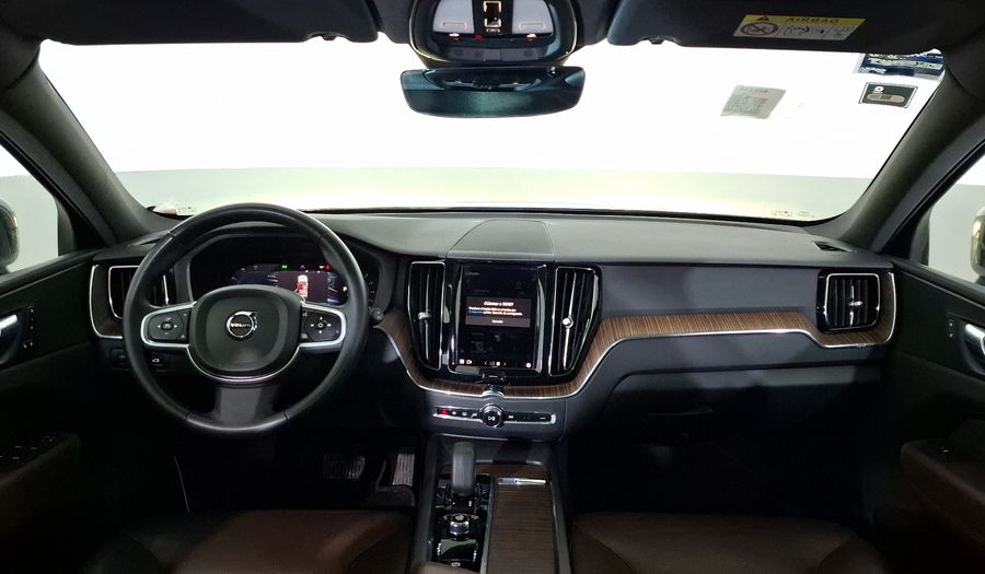 Volvo Xc60 2.0 B5 MHEV MOMENTUM AUTO AWD Suv 2022