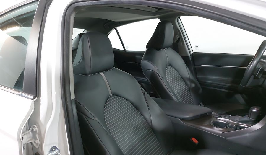 Toyota Camry 2.5 HEV SE AUTO Sedan 2023
