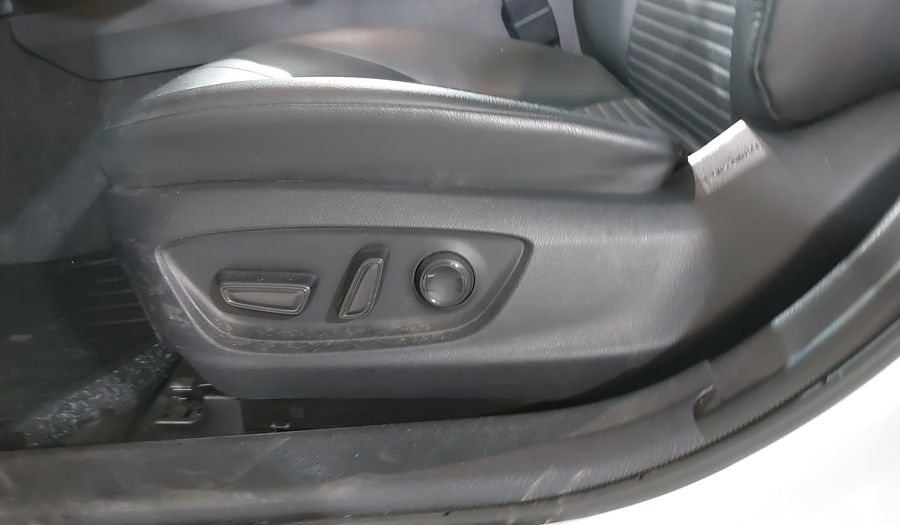 Toyota Camry 2.5 HEV SE AUTO Sedan 2023