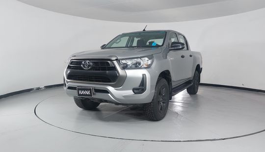 Toyota • Hilux
