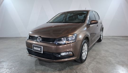 Volkswagen • Polo