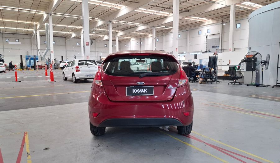 Ford Fiesta Kinetic Design 1.6 S Hatchback 2015