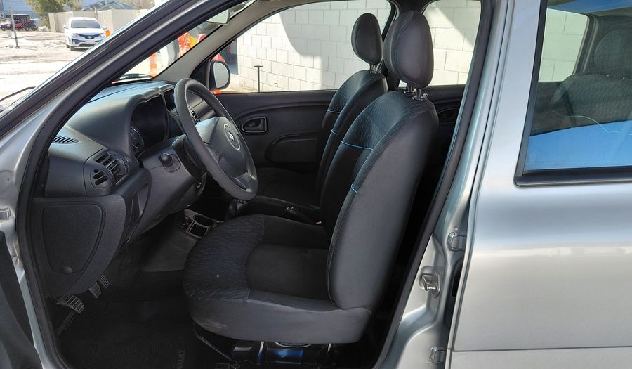 Renault Clio 1.1 CONFORT Hatchback 2016