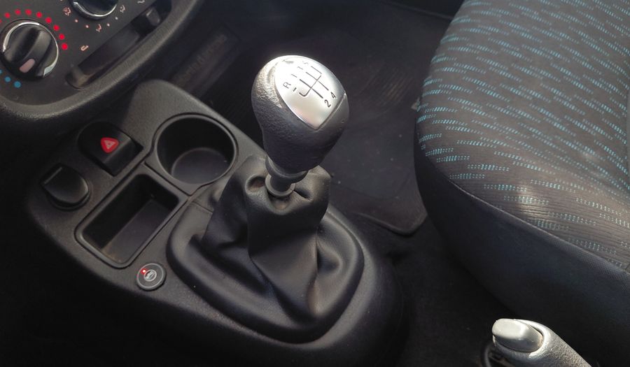 Renault Clio 1.1 CONFORT Hatchback 2016