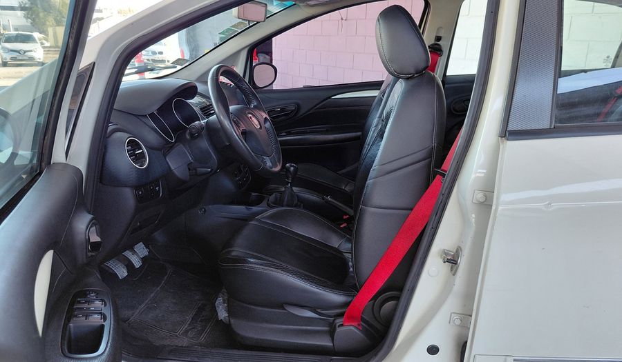Fiat Punto 1.6 16V SPORTING 5P Hatchback 2014