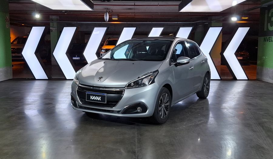 Peugeot 208 1.6 ALLURE Hatchback 2017