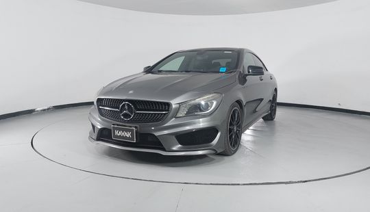 Mercedes Benz • Clase CLA