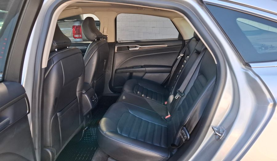 Ford Mondeo 2.0 SEL AUTO Sedan 2017