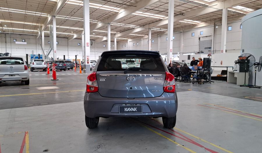 Toyota Etios 1.5 XLS Hatchback 2014
