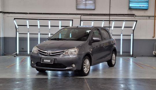 Toyota • Etios