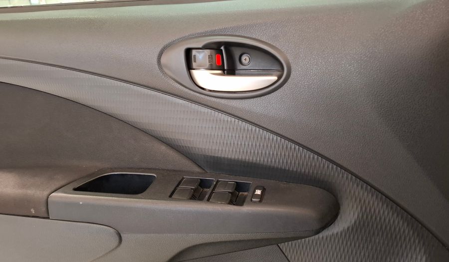 Toyota Etios 1.5 XLS Hatchback 2014