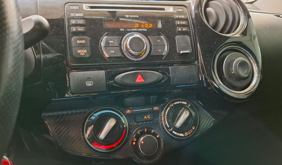 Toyota Etios 1.5 XLS Hatchback 2014