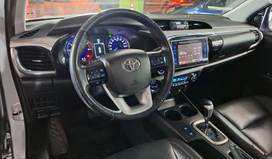 Toyota Hilux 2.8 TDI C/D SRX 4X4 AUTO Pickup 2016