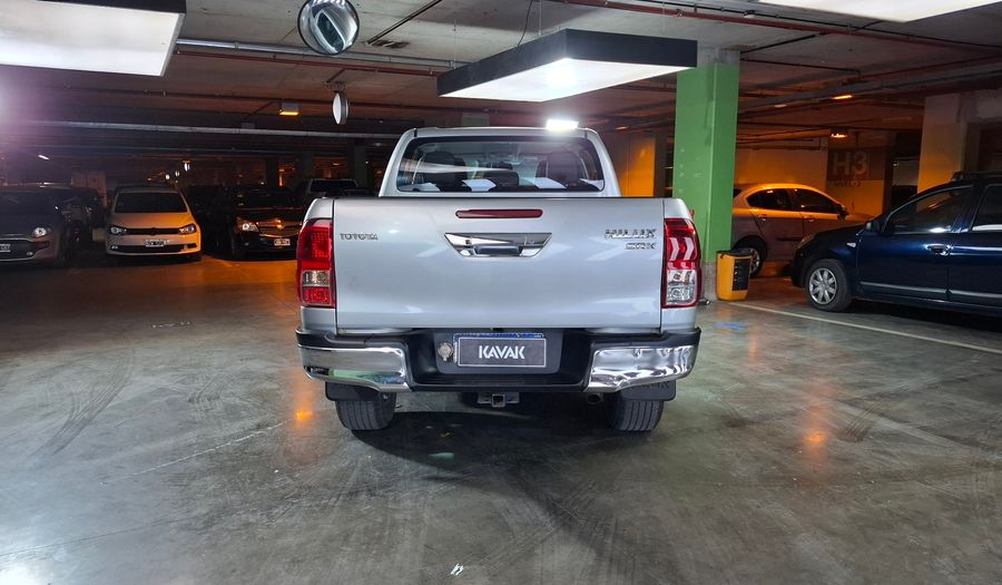 Toyota Hilux 2.8 TDI C/D SRX 4X4 AUTO Pickup 2016