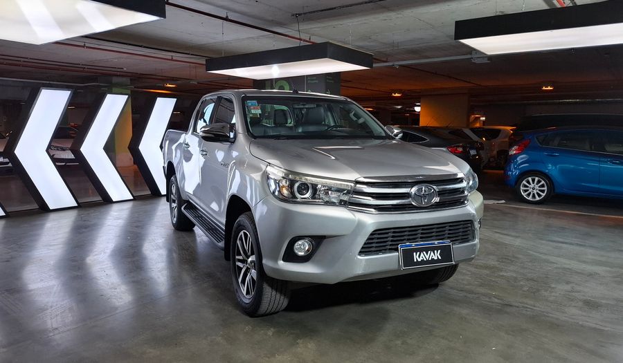 Toyota Hilux 2.8 TDI C/D SRX 4X4 AUTO Pickup 2016