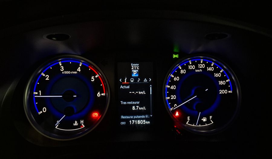 Toyota Hilux 2.8 TDI C/D SRX 4X4 AUTO Pickup 2016
