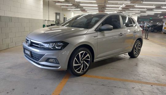 Volkswagen • Polo