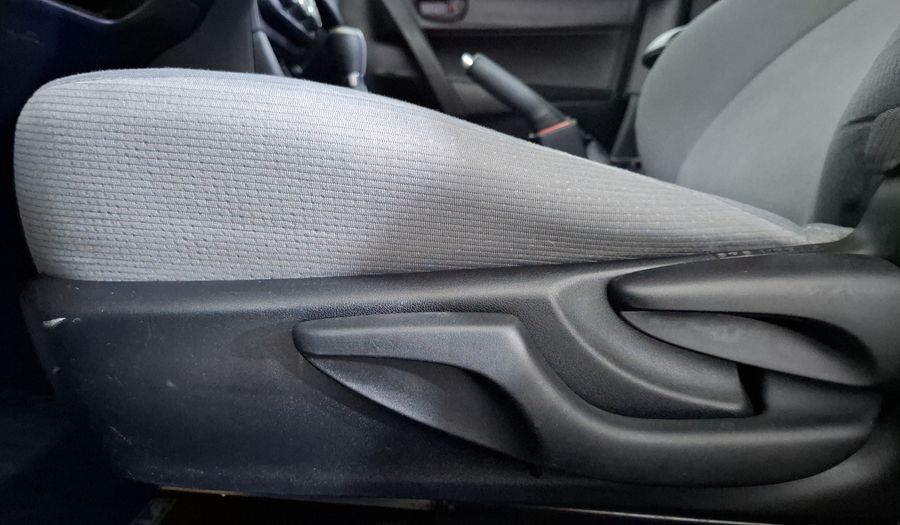 Toyota Corolla 1.8 BASE CVT Sedan 2015