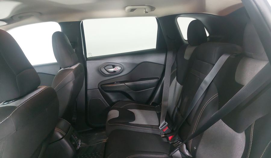Jeep Cherokee 2.4 LATITUDE Suv 2014
