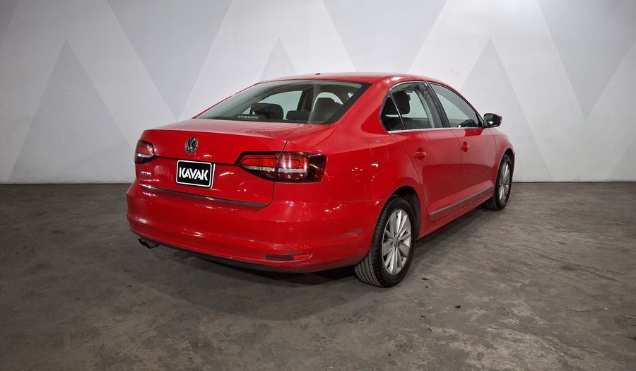 Volkswagen Jetta 2.5 COMFORTLINE TIP. BOLSAS AIRE DEL. Sedan 2017