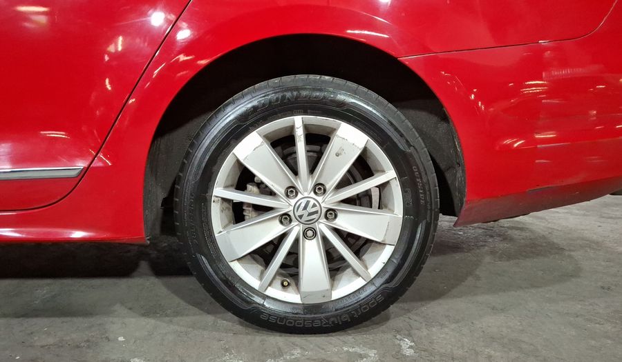 Volkswagen Jetta 2.5 COMFORTLINE TIP. BOLSAS AIRE DEL. Sedan 2017