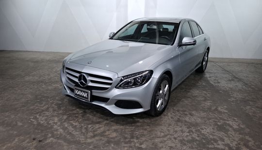 Mercedes Benz • Clase C