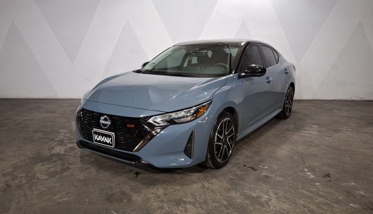 Nissan • Sentra