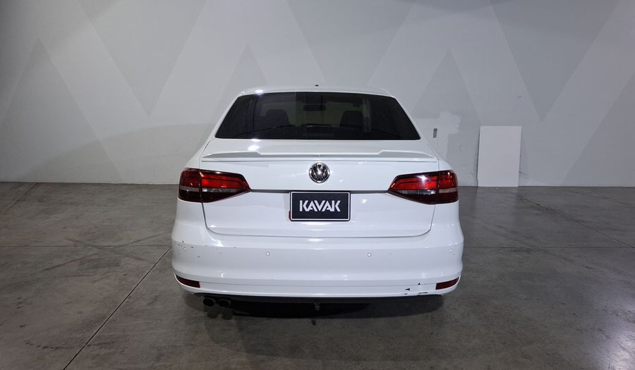 Volkswagen Jetta 2.5 TRENDLINE TIP. Sedan 2018