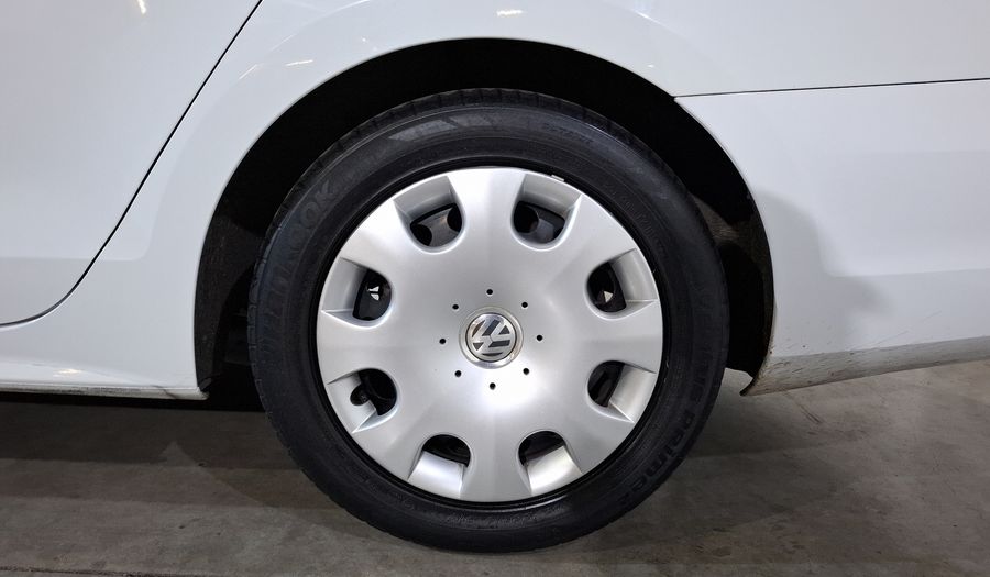 Volkswagen Jetta 2.5 TRENDLINE TIP. Sedan 2018