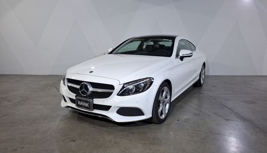 Mercedes Benz • Clase C