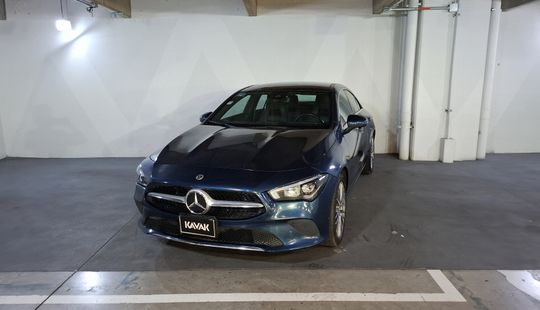 Mercedes Benz • Clase CLA