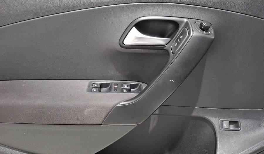 Volkswagen Vento 1.6 HIGHLINE TIPTRONIC Sedan 2017