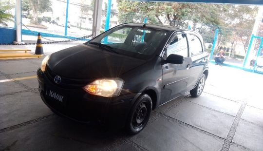 Toyota • Etios