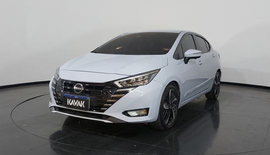 Nissan • Versa
