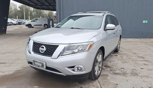 Nissan • Pathfinder