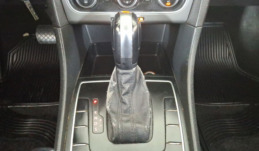Volkswagen Passat 2.5 COMFORTLINE TIPTRONIC Sedan 2012