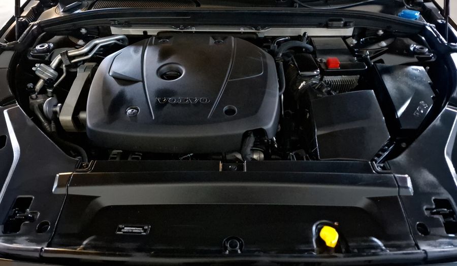 Volvo S90 2.0 MOMENTUM T6 AWD Sedan 2017