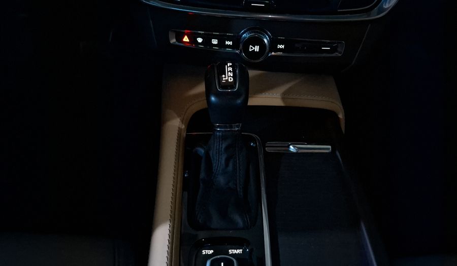 Volvo S90 2.0 MOMENTUM T6 AWD Sedan 2017