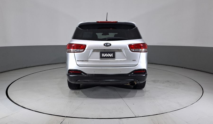 Kia Sorento 2.4 LX AT Suv 2017