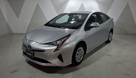 Toyota • Prius