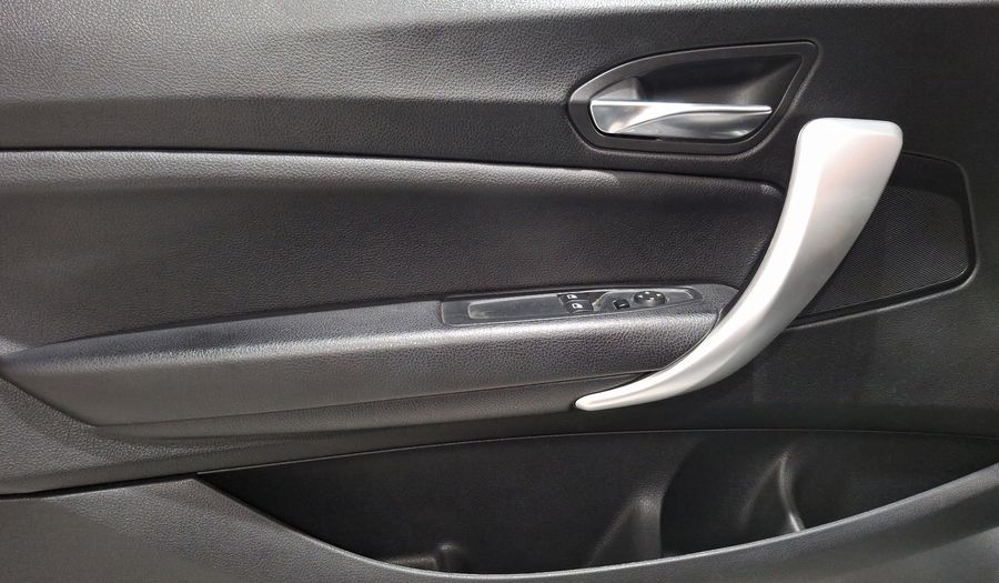 Bmw Serie 1 1.6 118IA Hatchback 2014