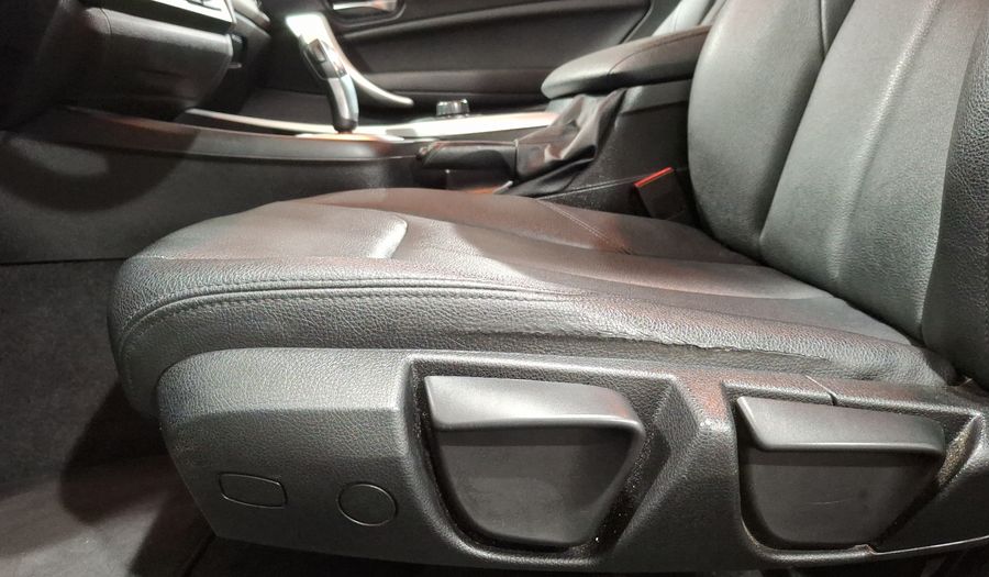 Bmw Serie 1 1.6 118IA Hatchback 2014